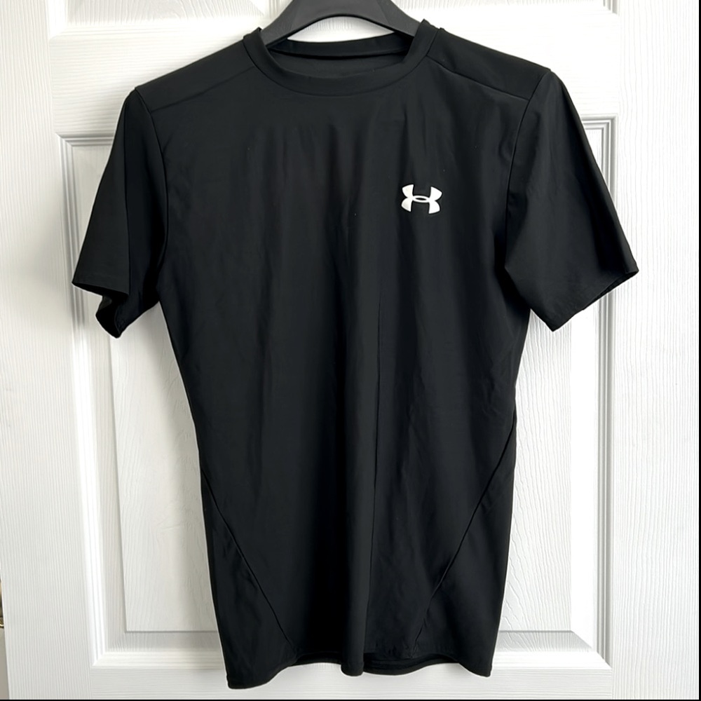 Black Under Armour Fitted HeatGear Short Sleeve Athletic Work Out Running Shirt